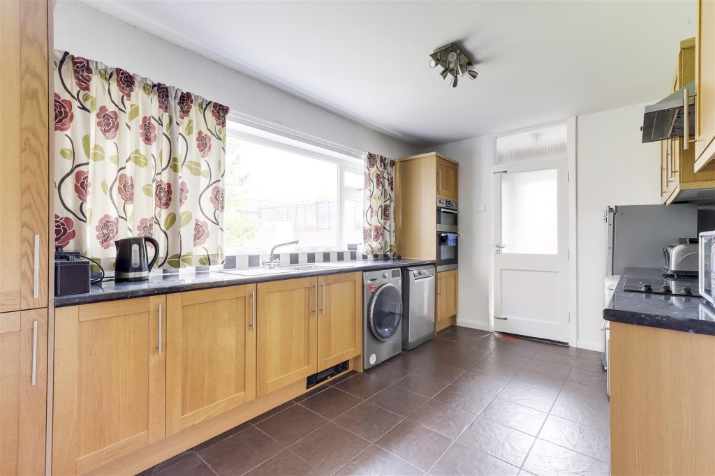Gedling Road, Arnold, Nottinghamshire, NG5 6PB