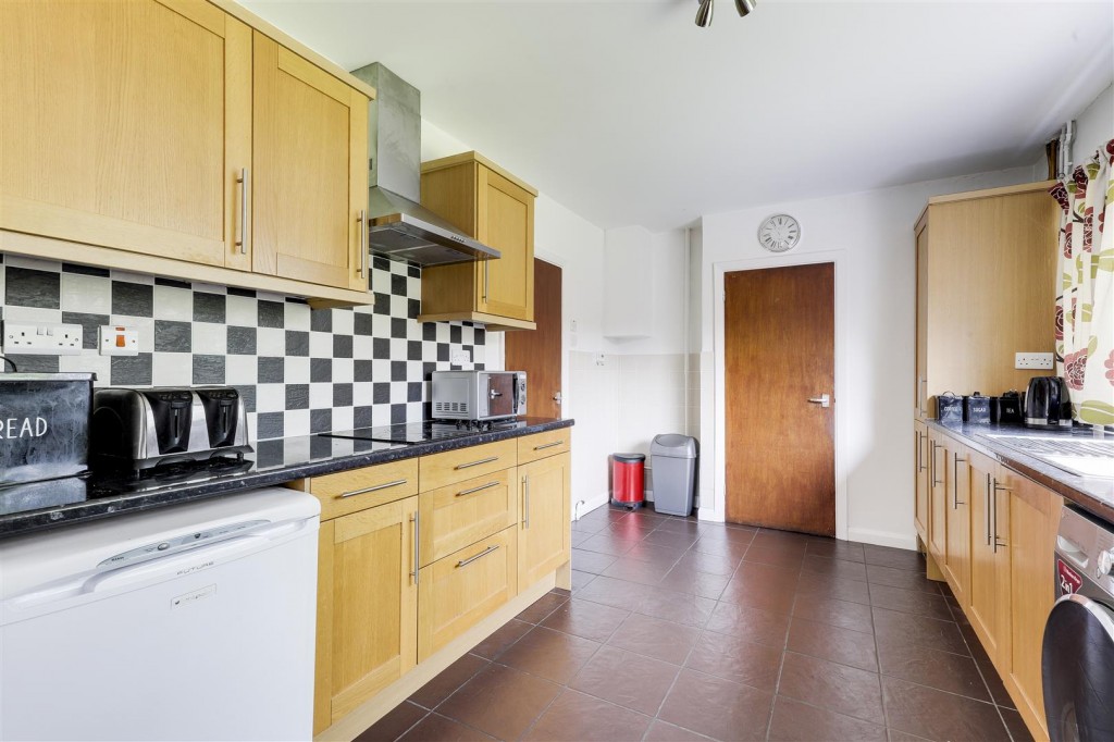 Gedling Road, Arnold, Nottinghamshire, NG5 6PB