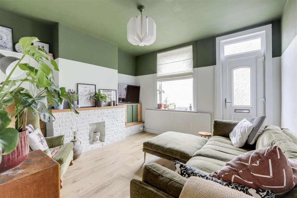 Furlong Avenue, Arnold, Nottinghamshire, NG5 7AP
