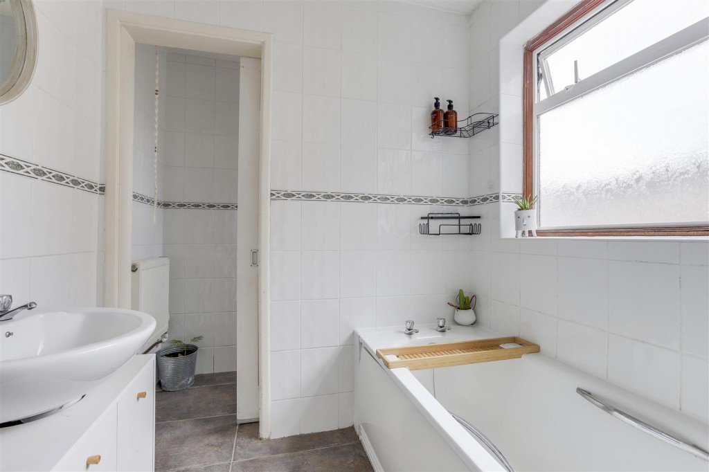 Furlong Avenue, Arnold, Nottinghamshire, NG5 7AP