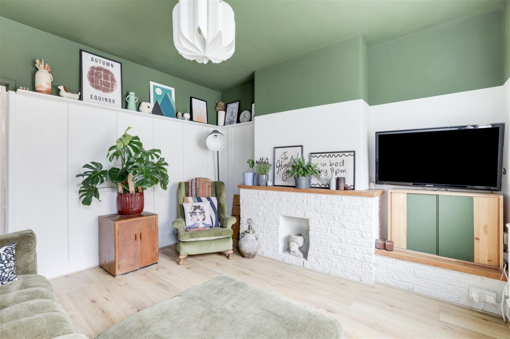 Furlong Avenue, Arnold, Nottinghamshire, NG5 7AP