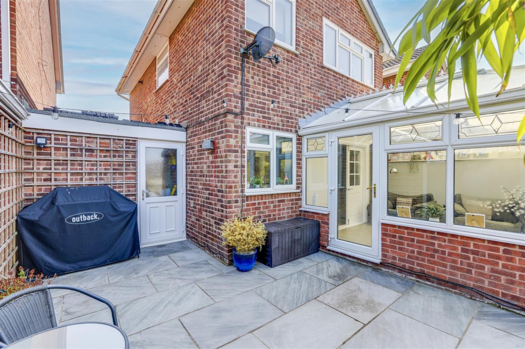 Syke Road, Top Valley, Nottinghamshire, NG5 9BJ