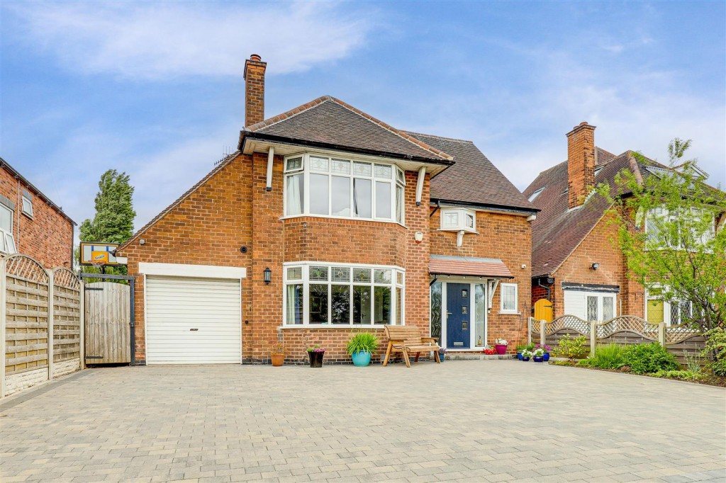 Trowell Road, Wollaton, Nottinghamshire, NG8 2DN