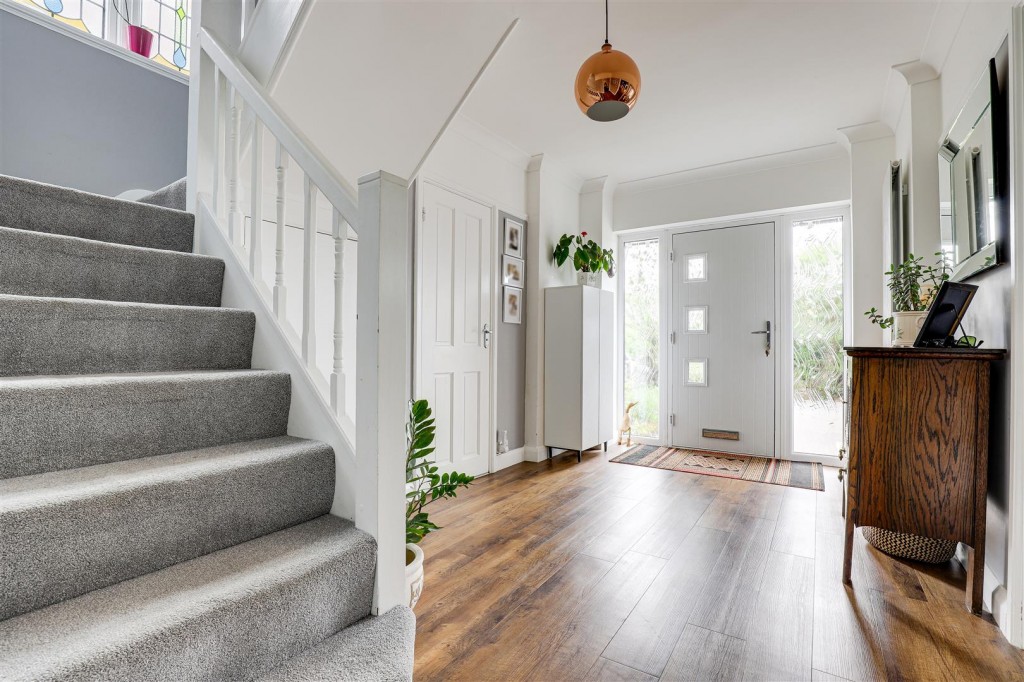Trowell Road, Wollaton, Nottinghamshire, NG8 2DN