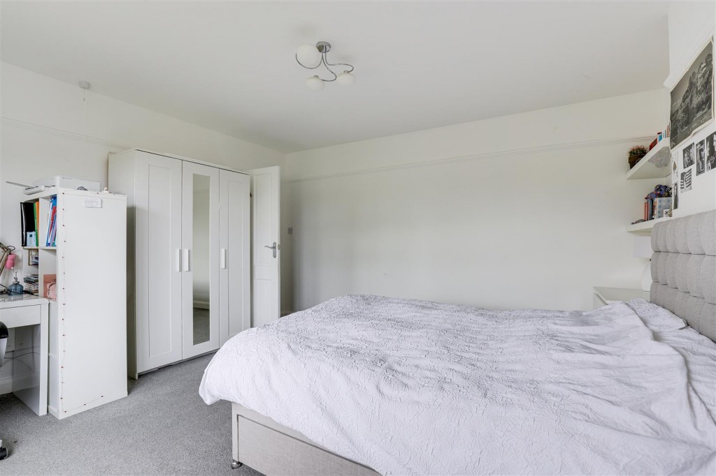 Trowell Road, Wollaton, Nottinghamshire, NG8 2DN