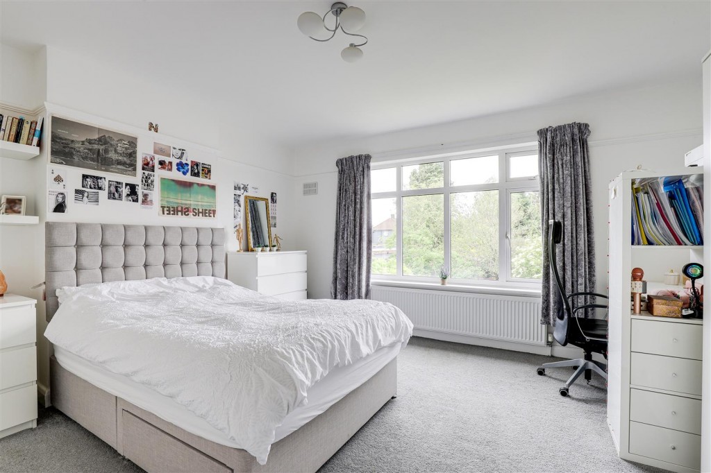 Trowell Road, Wollaton, Nottinghamshire, NG8 2DN