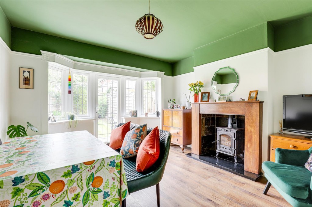 Trowell Road, Wollaton, Nottinghamshire, NG8 2DN