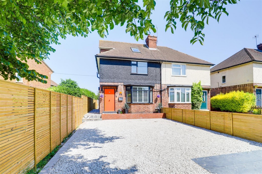 Ruddington Lane, Wilford, Nottinghamshire, NG11 7DB