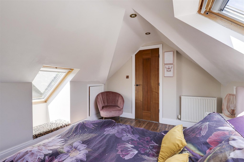 Ruddington Lane, Wilford, Nottinghamshire, NG11 7DB