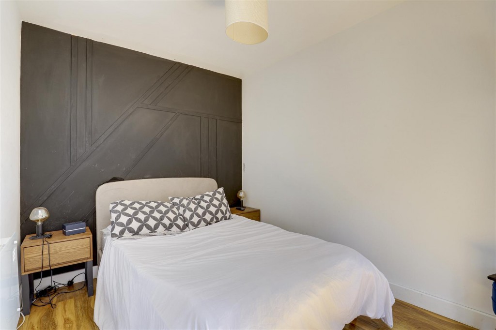 Ruddington Lane, Wilford, Nottinghamshire, NG11 7DB