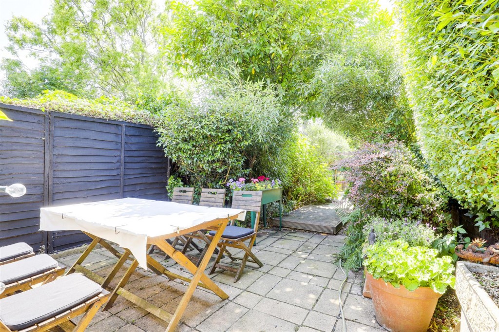 Charnwood Avenue, Long Eaton, Derbyshire, NG10 2HB