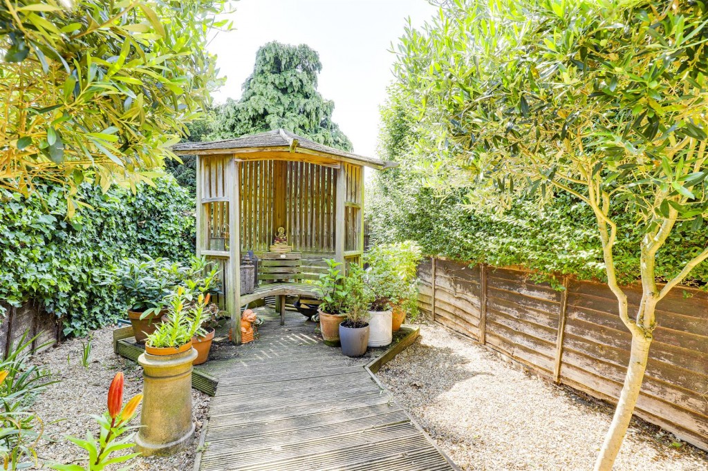 Charnwood Avenue, Long Eaton, Derbyshire, NG10 2HB