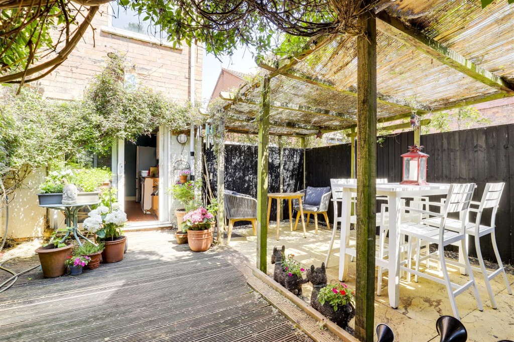 Charnwood Avenue, Long Eaton, Derbyshire, NG10 2HB