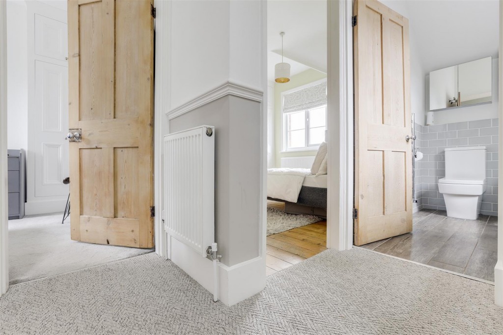 Great Northern Cottages, Hucknall, Nottinghamshire, NG15 8AD