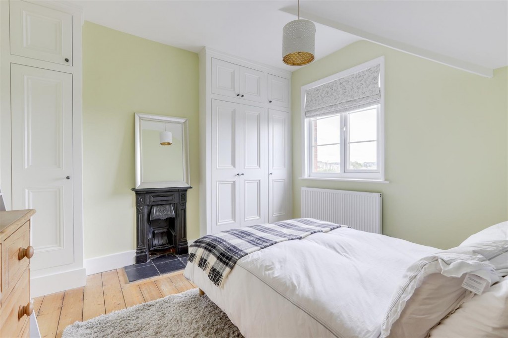 Great Northern Cottages, Hucknall, Nottinghamshire, NG15 8AD