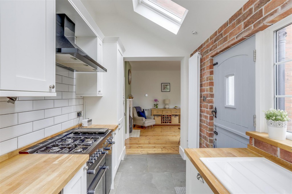 Great Northern Cottages, Hucknall, Nottinghamshire, NG15 8AD