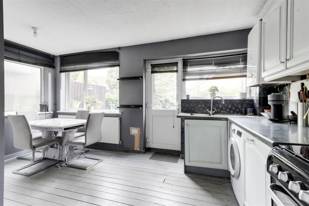County Road, Gedling, Nottinghamshire, NG4 4JL