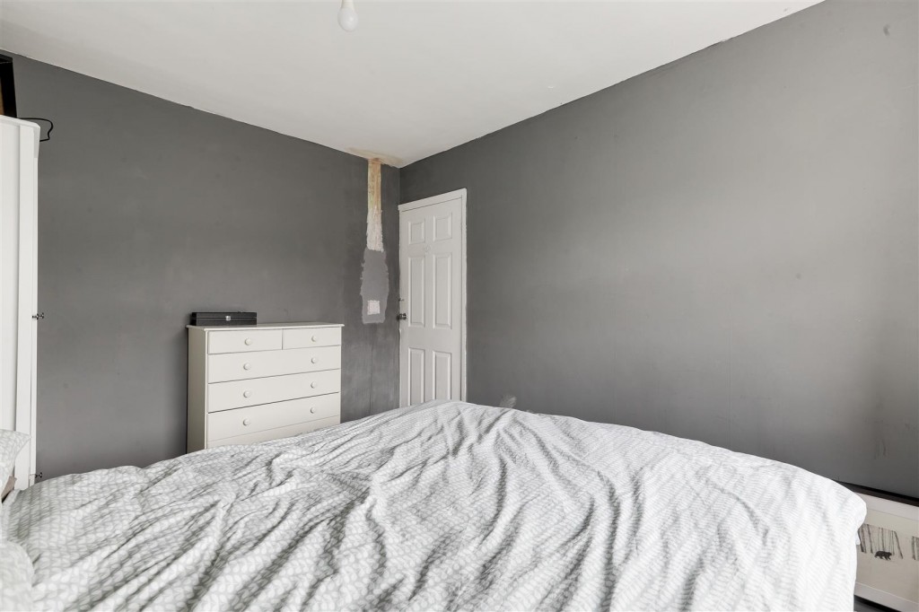 County Road, Gedling, Nottinghamshire, NG4 4JL