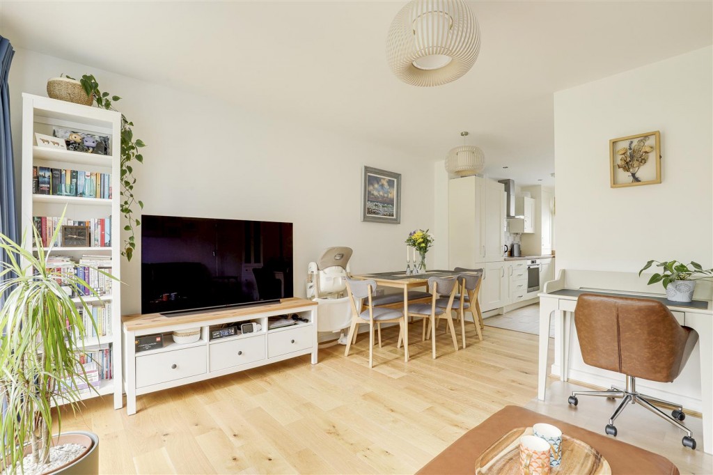 Magpie Crescent, West Bridgford, Nottinghamshire, NG2 7ZJ