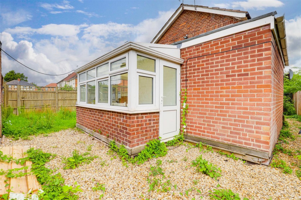 Rushcliffe Avenue, Carlton, Nottinghamshire, NG4 1RQ