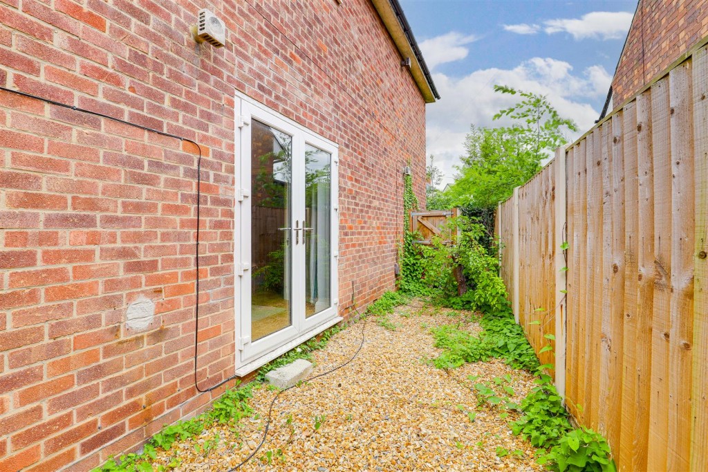 Rushcliffe Avenue, Carlton, Nottinghamshire, NG4 1RQ