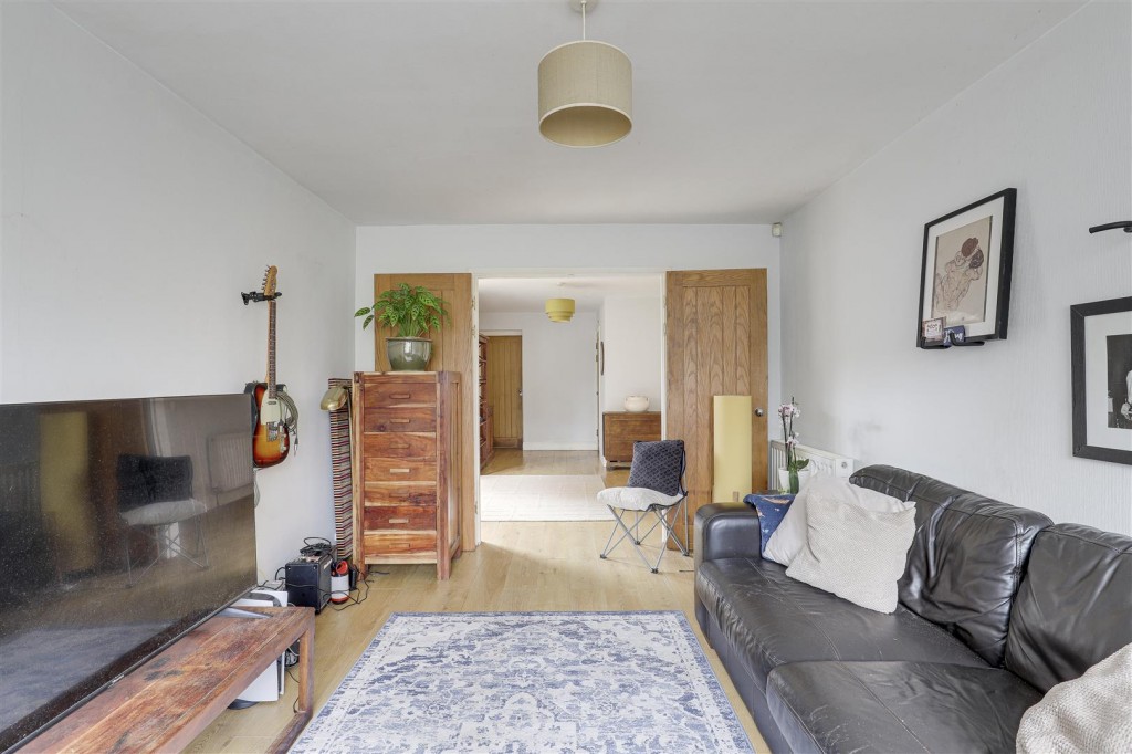 Rushcliffe Avenue, Carlton, Nottinghamshire, NG4 1RQ