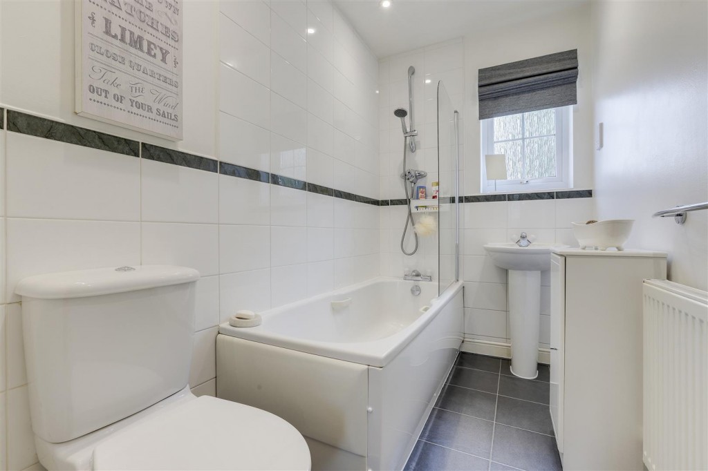 Watnall Road, Hucknall, Nottingham, NG15 6FQ