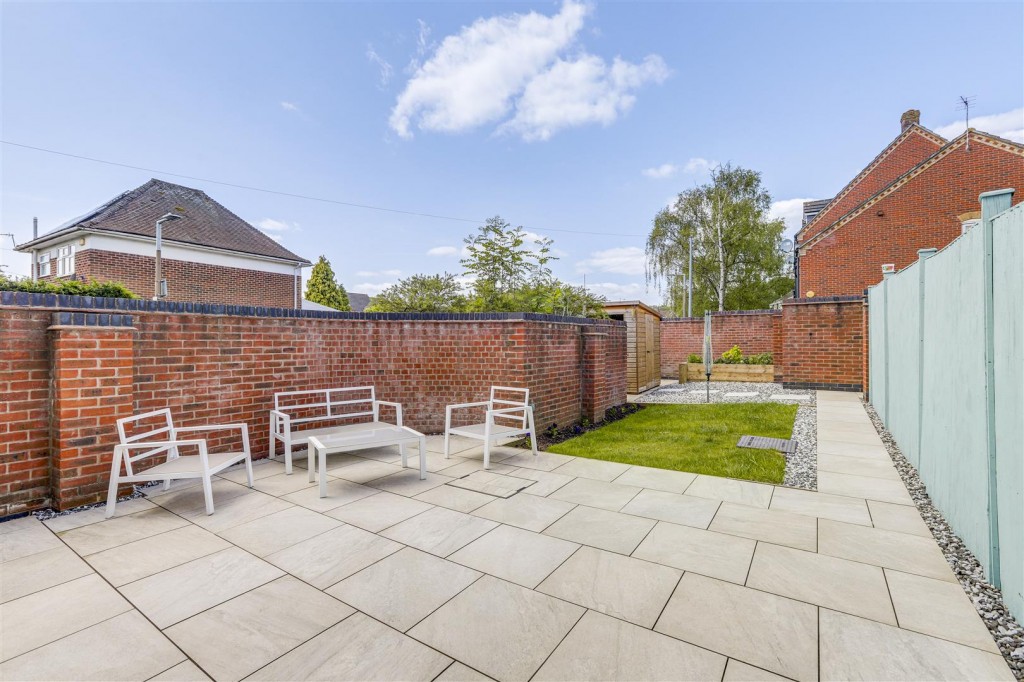 Watnall Road, Hucknall, Nottingham, NG15 6FQ