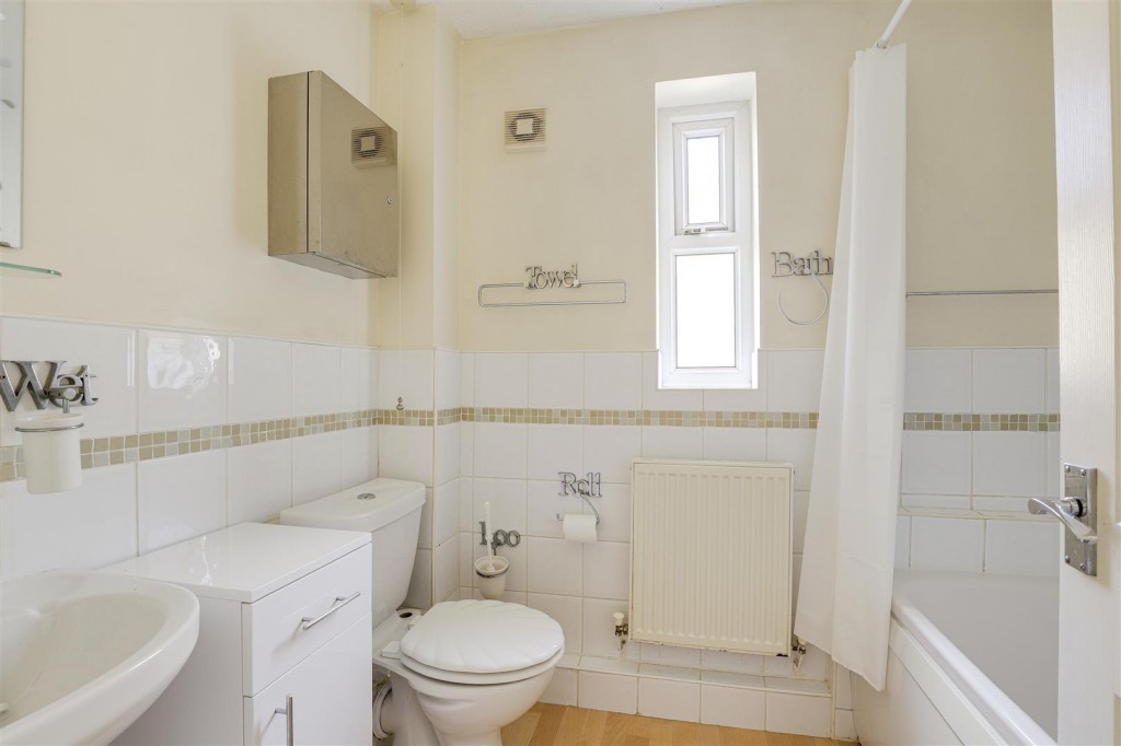 Cottage Meadow, Colwick, Nottinghamshire, NG4 2DG