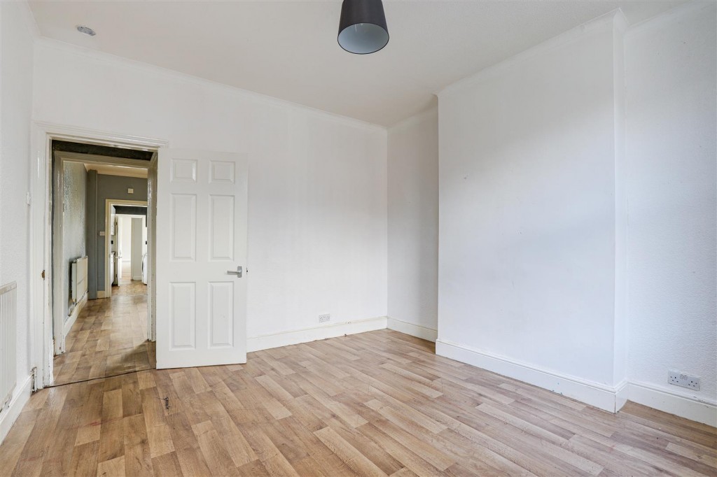 Vernon Road, Basford, Nottinghamshire, NG6 0AT