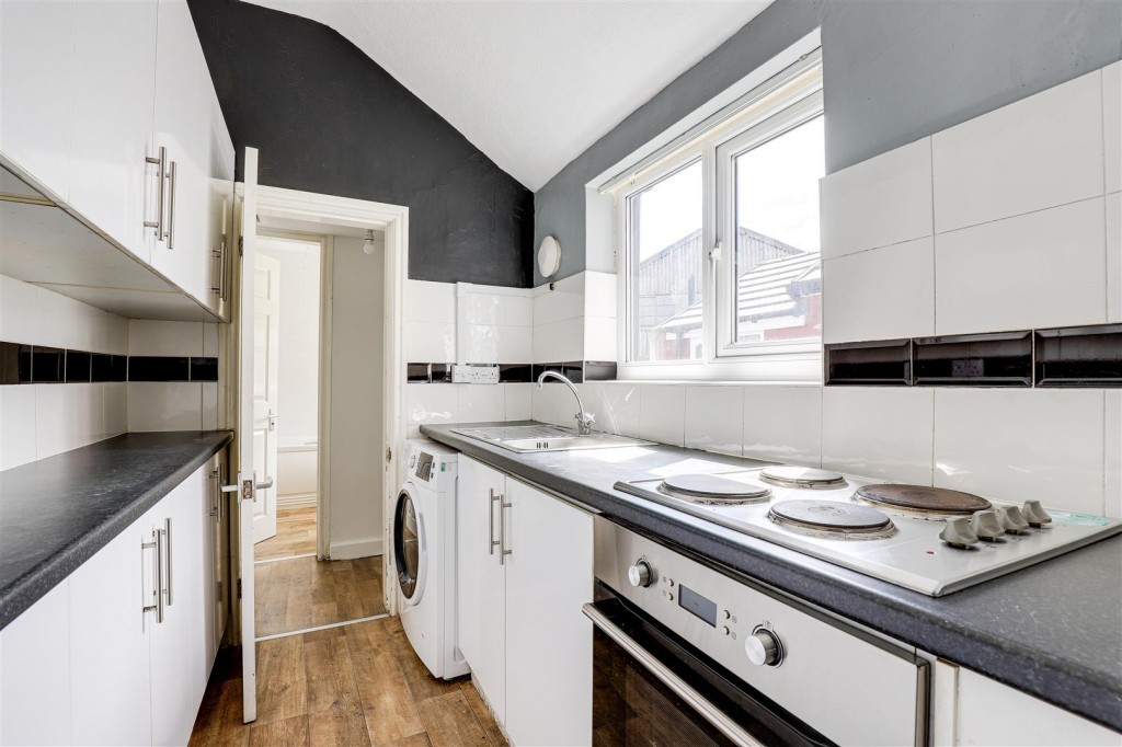 Vernon Road, Basford, Nottinghamshire, NG6 0AT