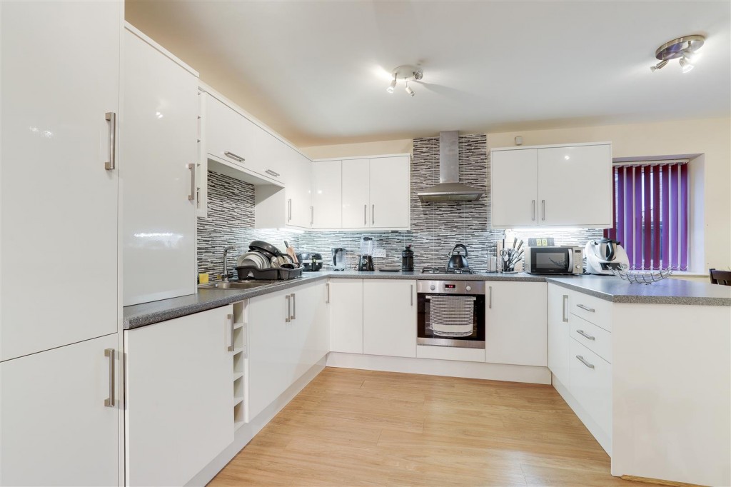 Sherbrook Road, Daybrook, Nottingham, NG5 6AT