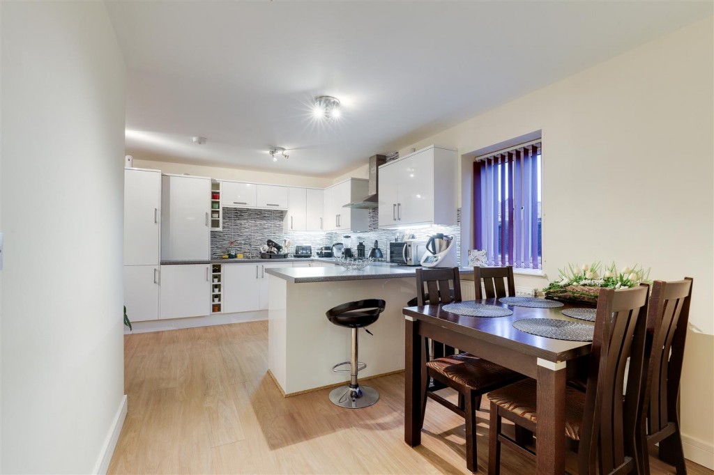 Sherbrook Road, Daybrook, Nottingham, NG5 6AT