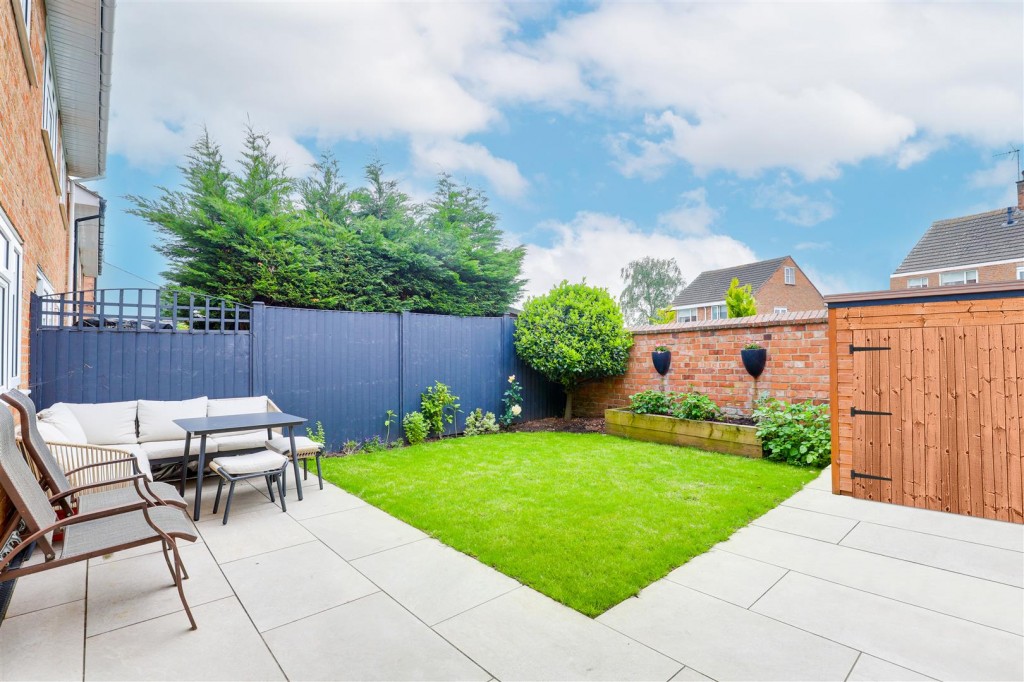 Lorne Grove, Radcliffe-On-Trent, Nottinghamshire, NG12 2FX
