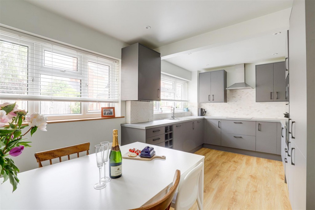 Lorne Grove, Radcliffe-On-Trent, Nottinghamshire, NG12 2FX