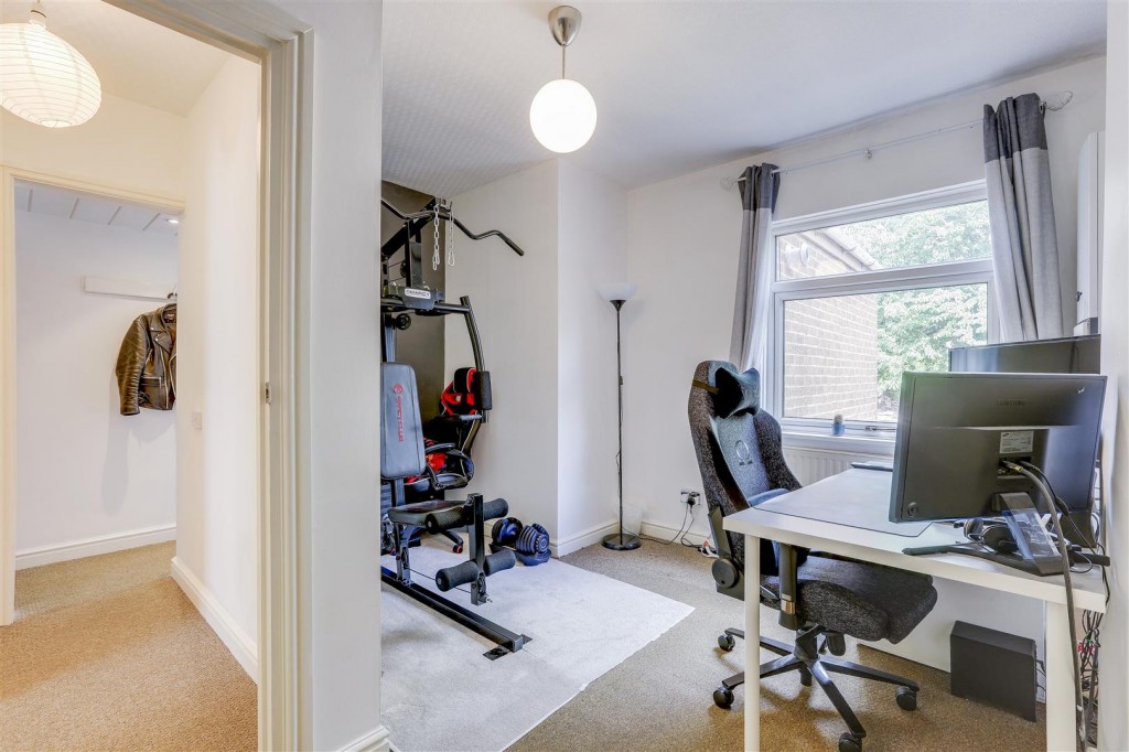 Carlingford Road, Hucknall, Nottinghamshire, NG15 7AE