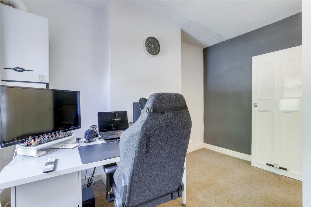 Carlingford Road, Hucknall, Nottinghamshire, NG15 7AE