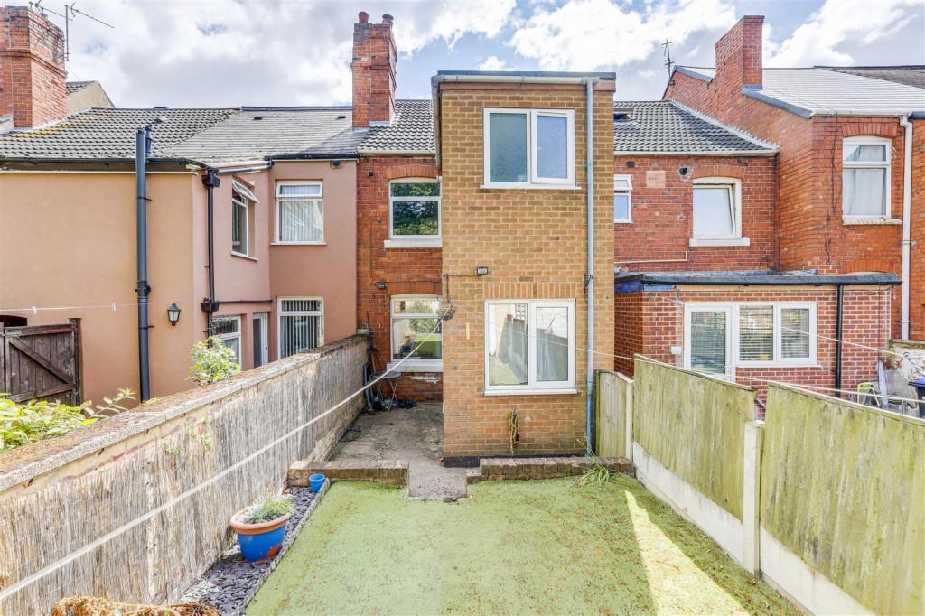 Carlingford Road, Hucknall, Nottinghamshire, NG15 7AE