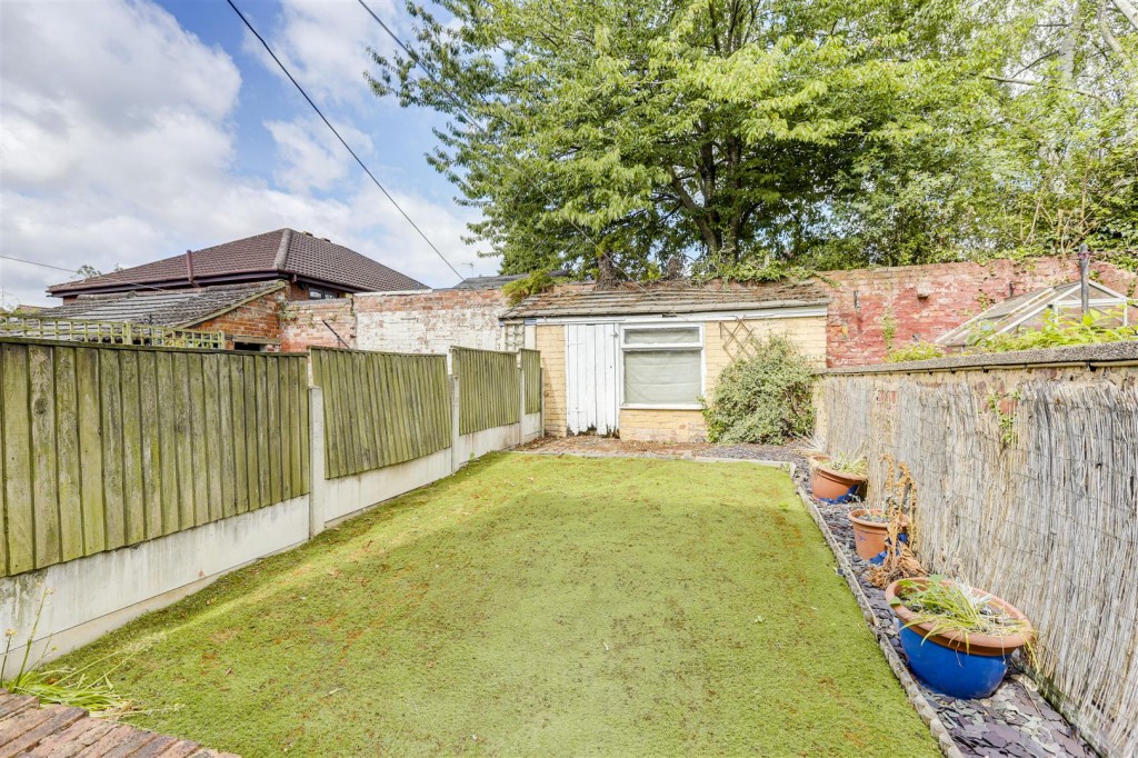 Carlingford Road, Hucknall, Nottinghamshire, NG15 7AE