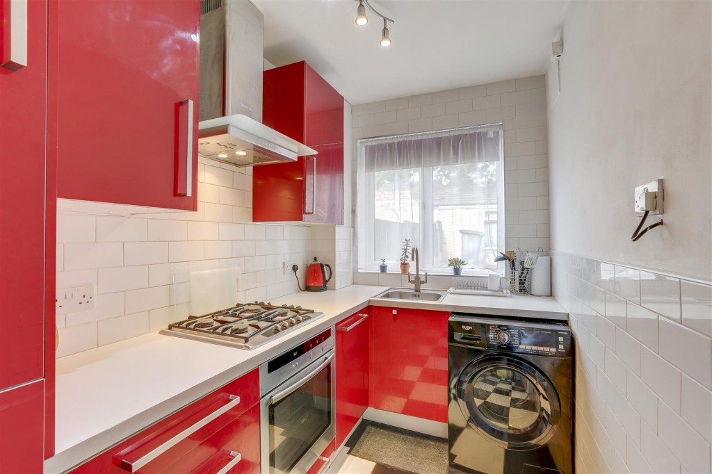 Carlingford Road, Hucknall, Nottinghamshire, NG15 7AE