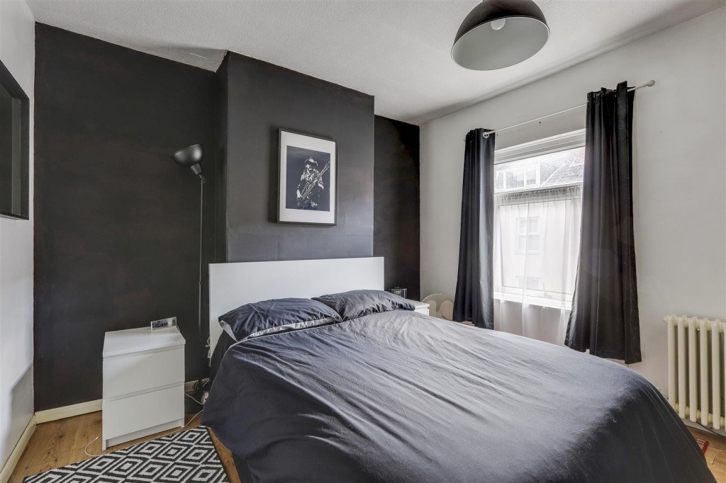 Carlingford Road, Hucknall, Nottinghamshire, NG15 7AE