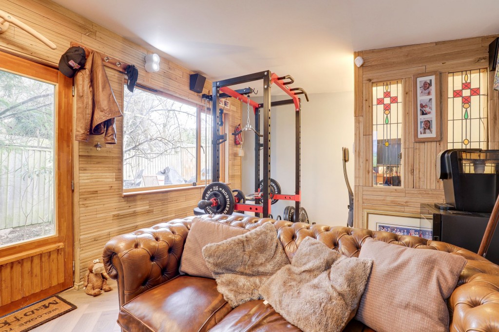 Grandfield Avenue, Radcliffe-On-Trent, NG12