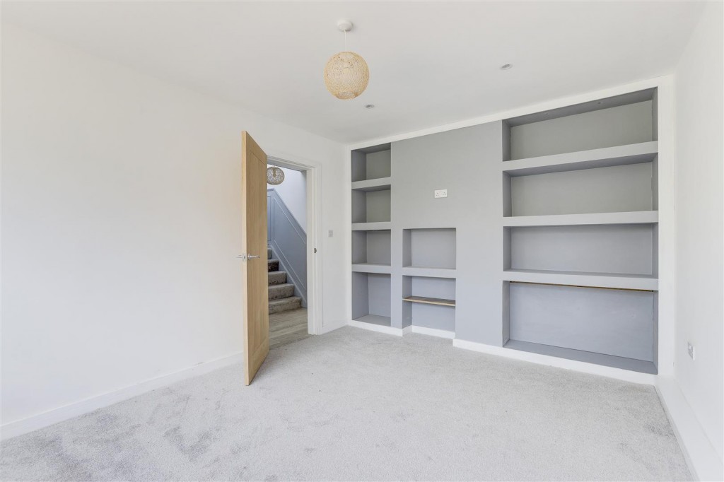 Cokefield Avenue, Nuthall, Nottinghamshire, NG16 1AU