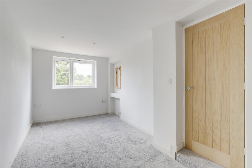 Cokefield Avenue, Nuthall, Nottinghamshire, NG16 1AU