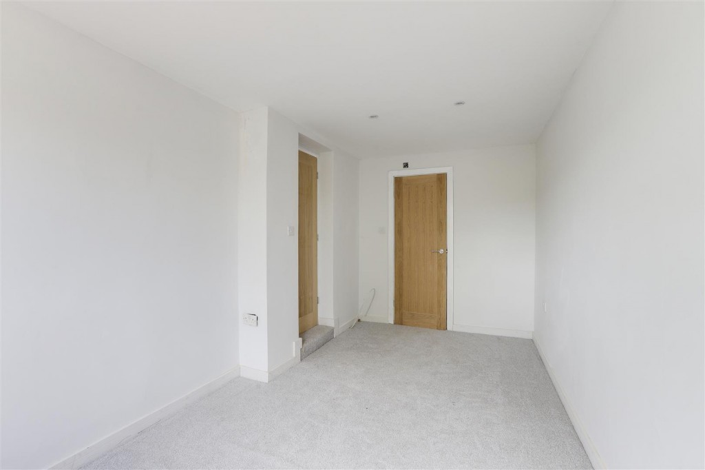 Cokefield Avenue, Nuthall, Nottinghamshire, NG16 1AU