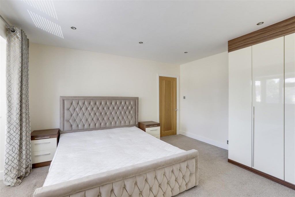 Western Boulevard, Aspley, Nottinghamshire, NG8 5GN