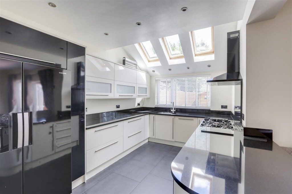 Western Boulevard, Aspley, Nottinghamshire, NG8 5GN