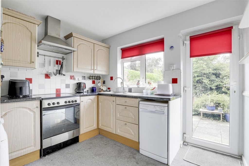 Fairham Close, Ruddington, Nottinghamshire, NG11 6BE