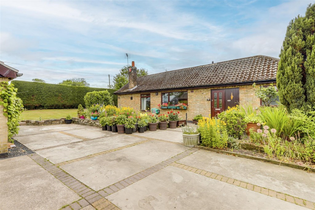 Commonside, Selston, Nottinghamshire, NG16 6FJ