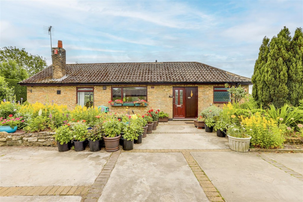 Commonside, Selston, Nottinghamshire, NG16 6FJ